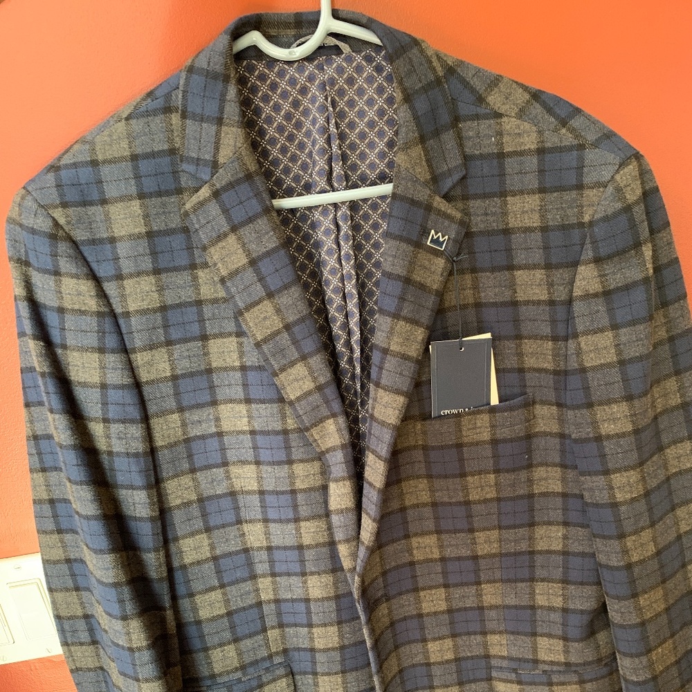 Men's- Brand New Blue Plaid Blazer- Crown and Ivy